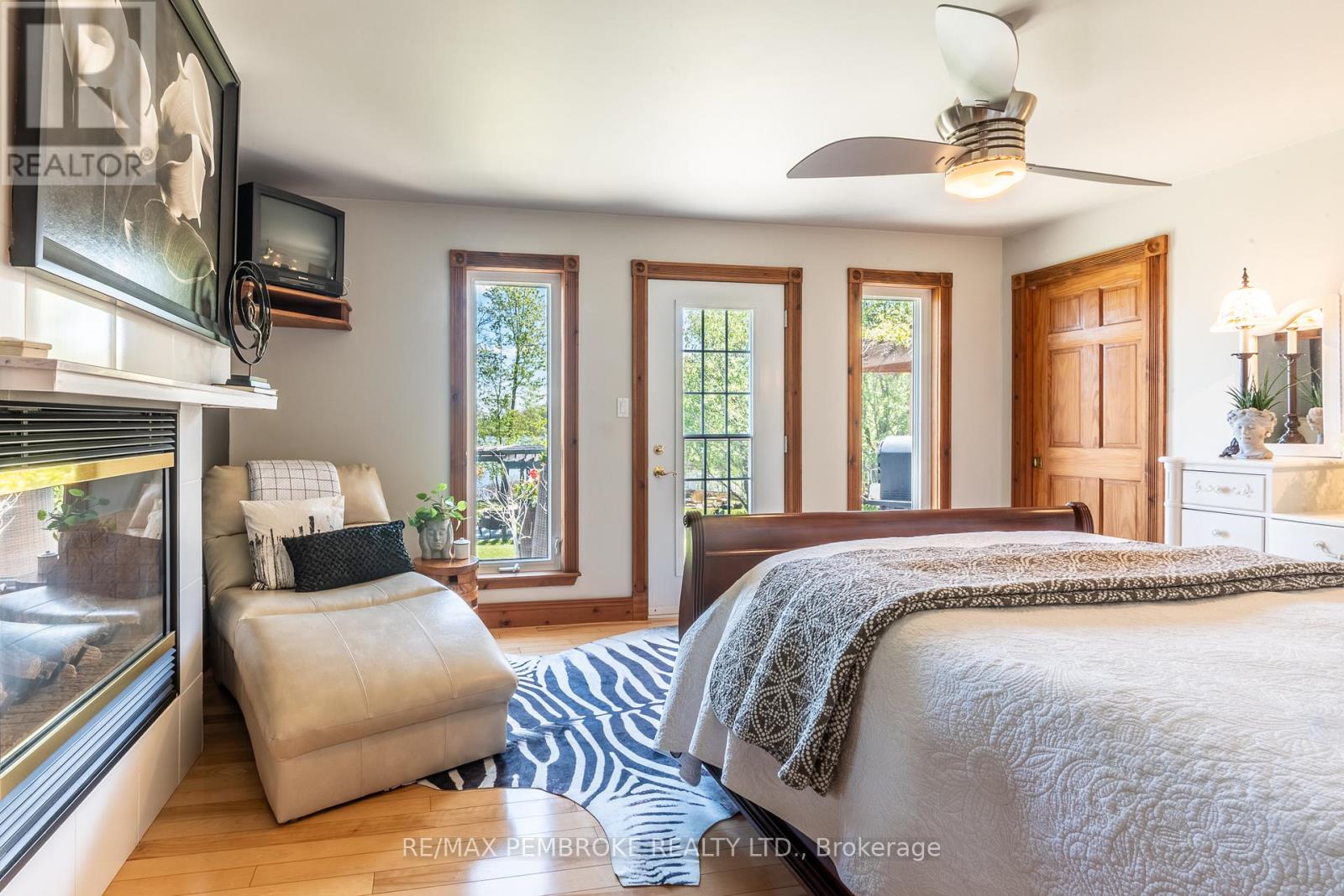 11 FAIRWAY DRIVE - 34