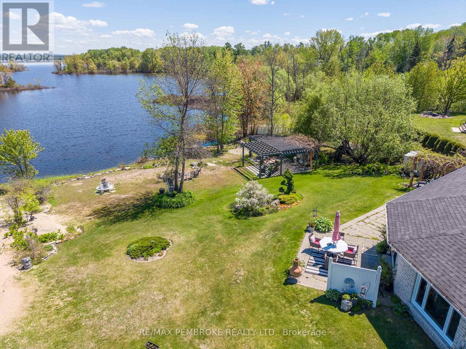 11 FAIRWAY DRIVE - 45