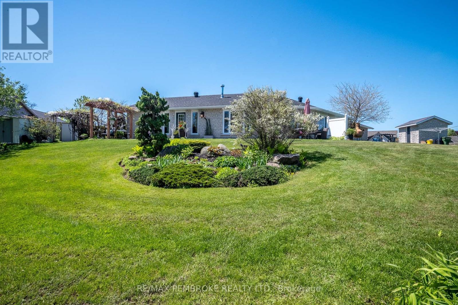 11 FAIRWAY DRIVE - 7