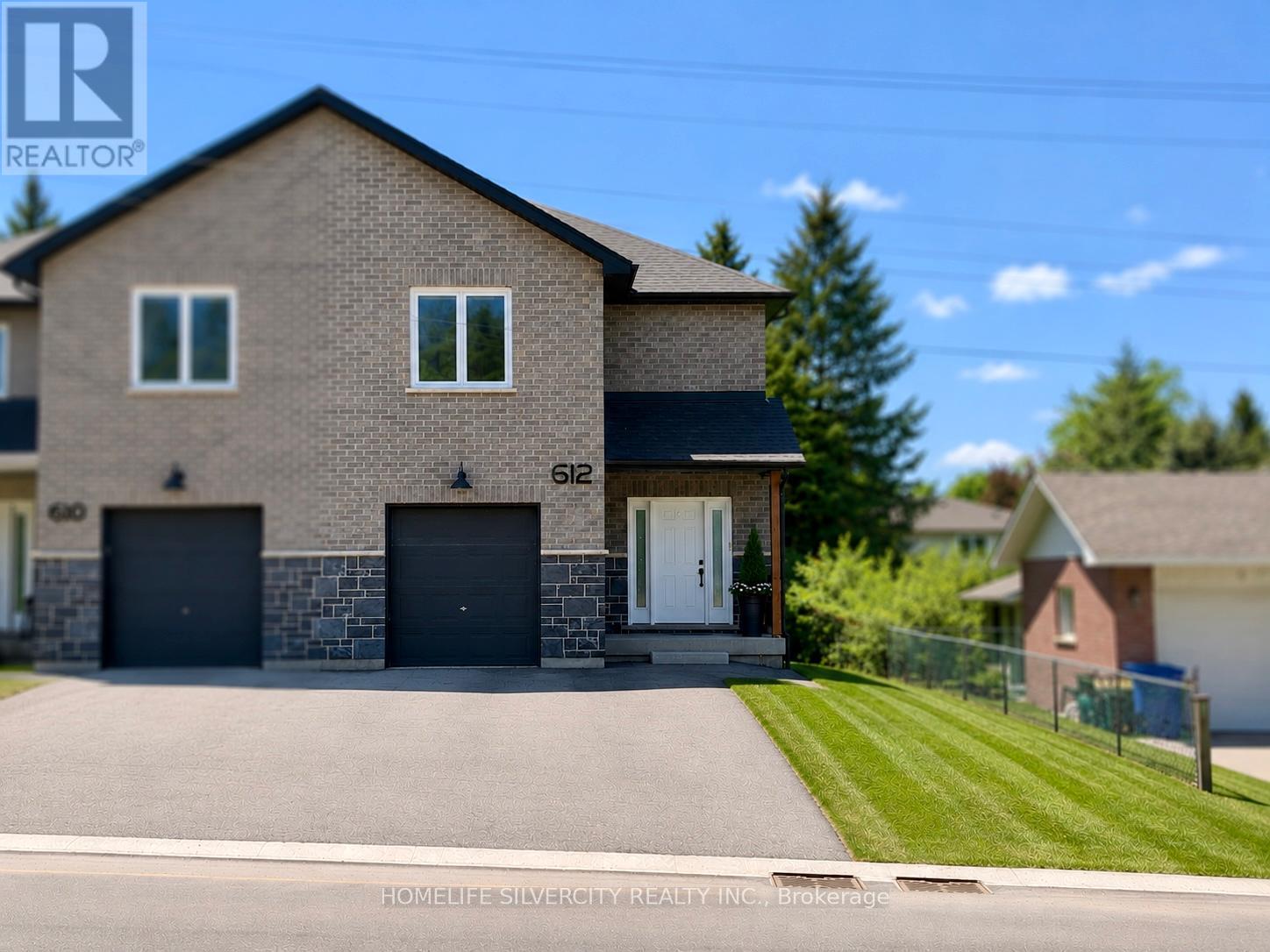 612 OWEN SOUND STREET - 1