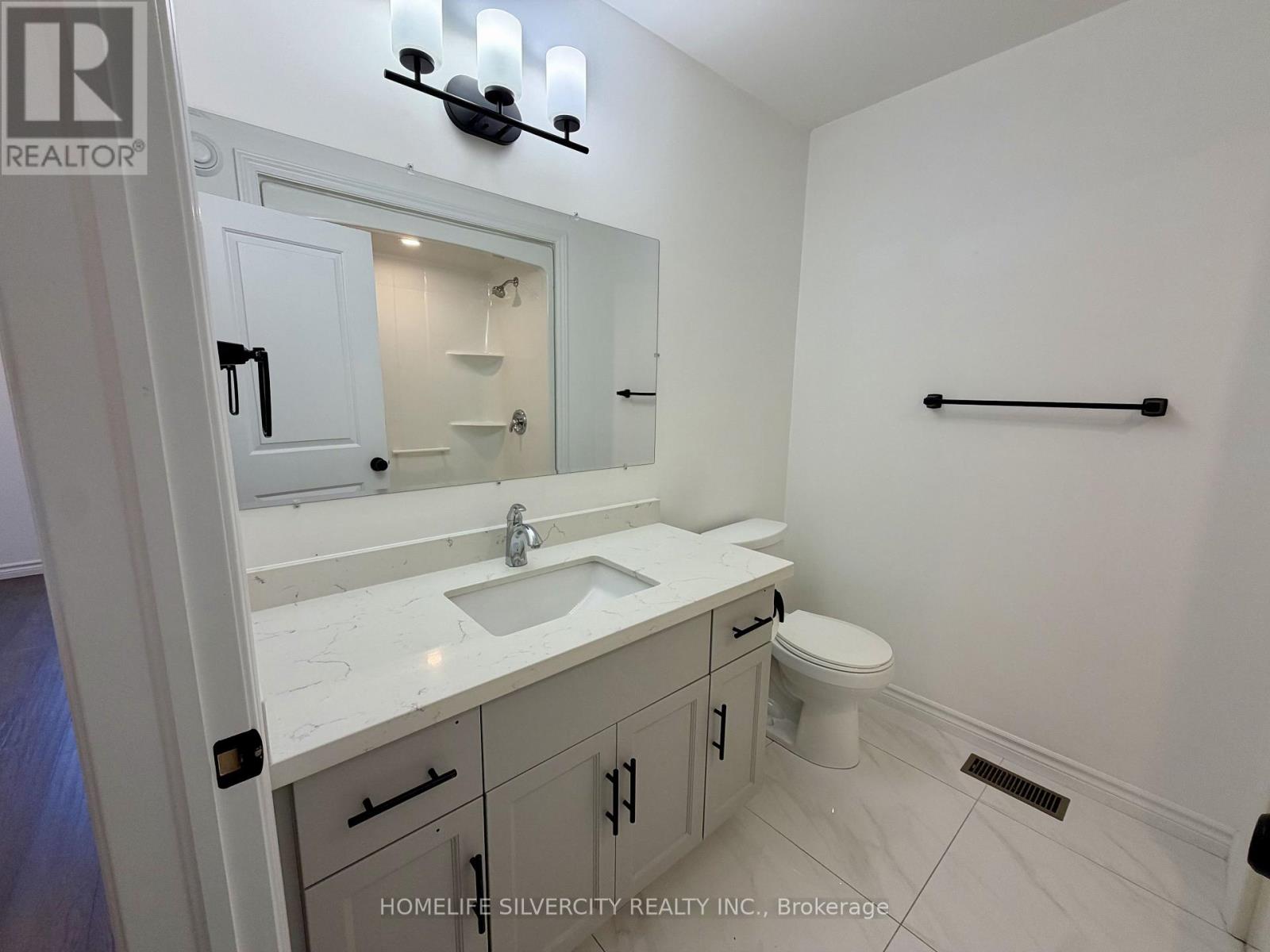612 OWEN SOUND STREET - 38