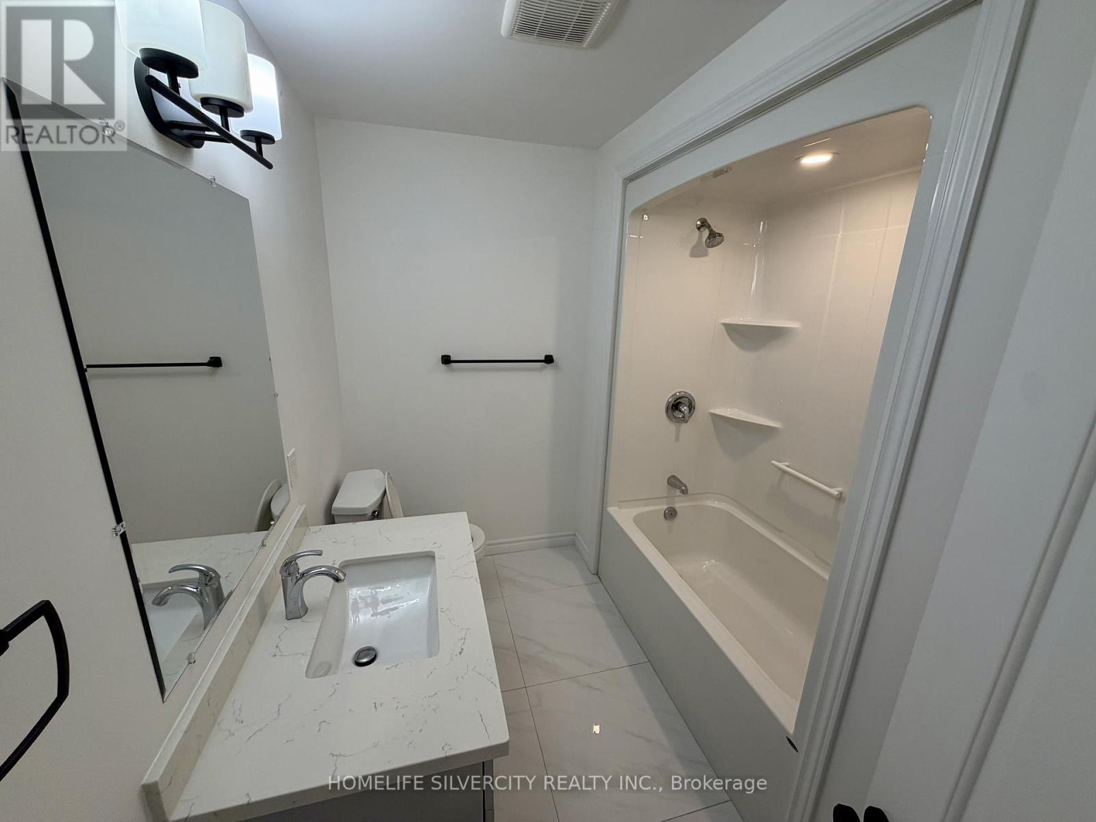 612 OWEN SOUND STREET - 48