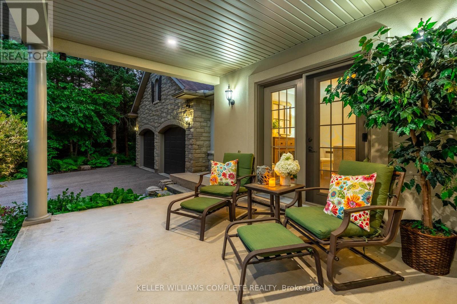 18 WESTIE ROAD - 12