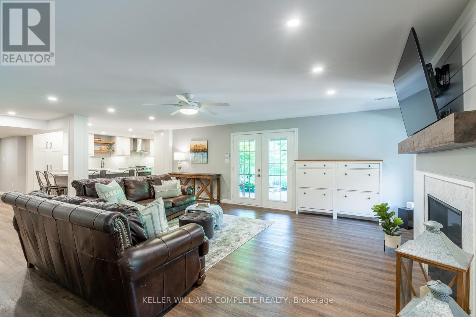 18 WESTIE ROAD - 33