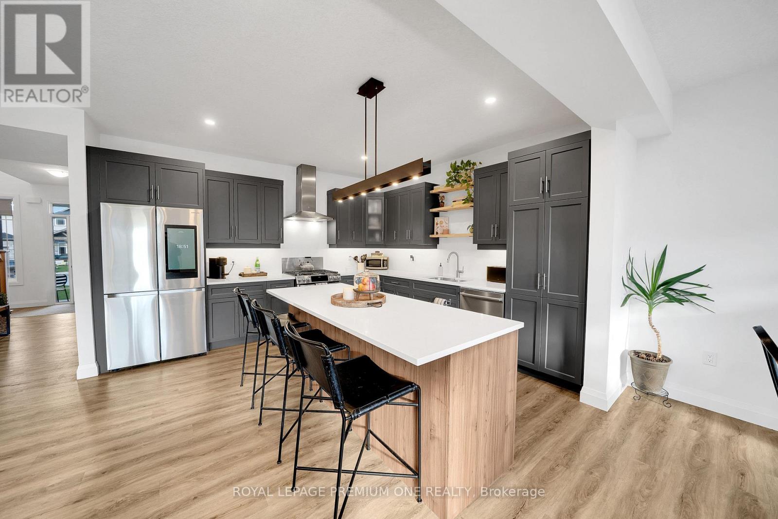 207 SCHMIDT DRIVE - 5