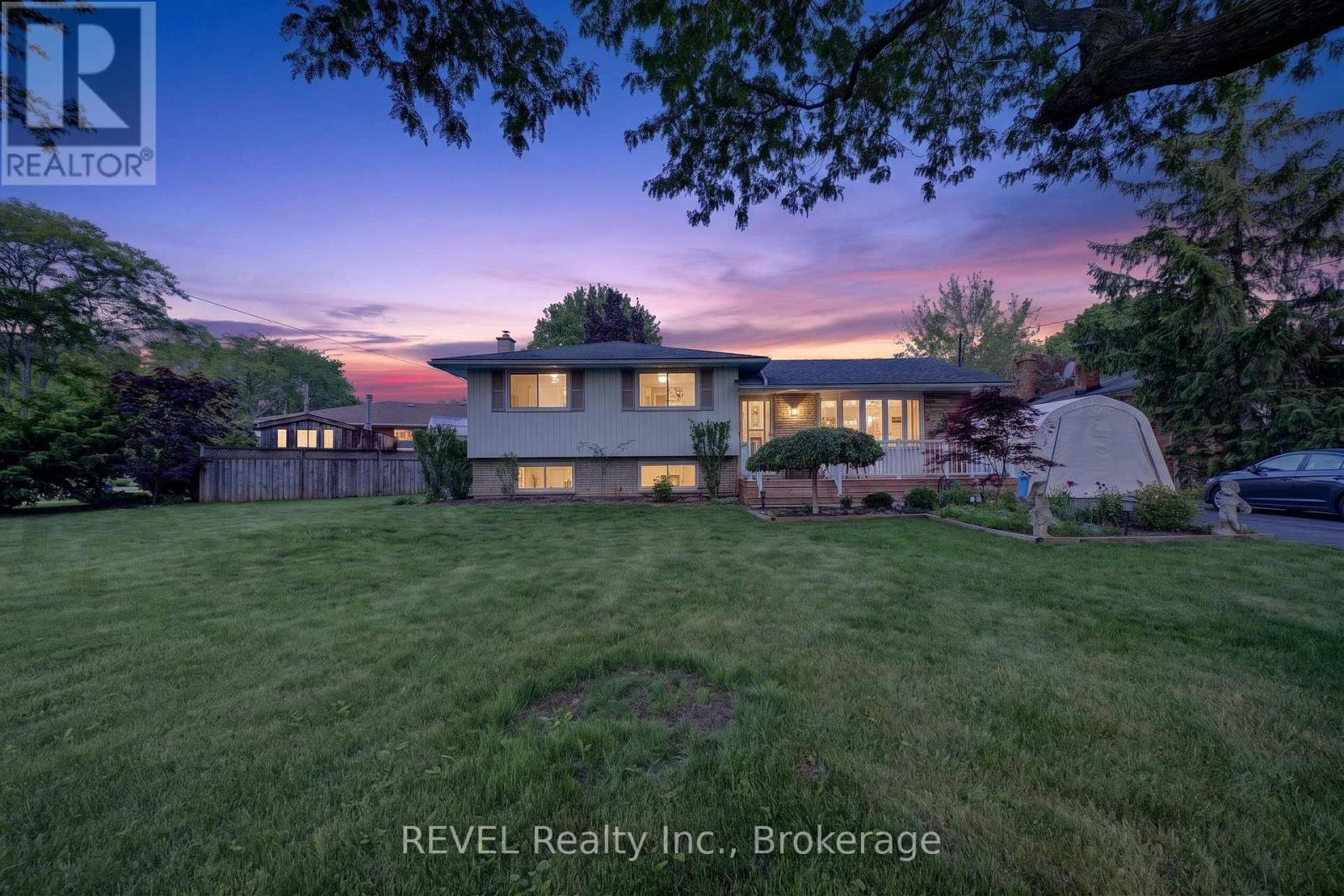 9 REXLEIGH CRESCENT - Image 2