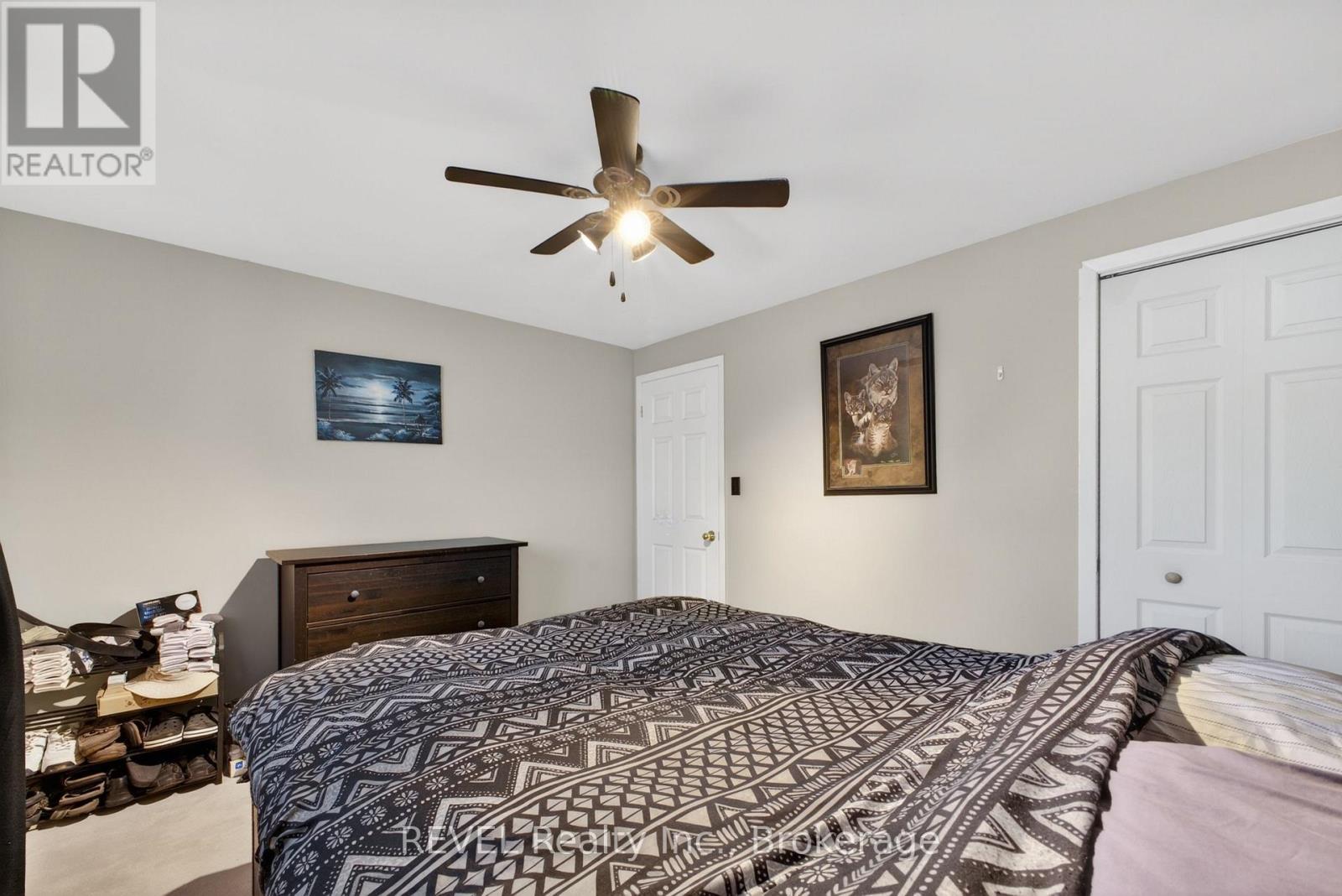 9 REXLEIGH CRESCENT - 22