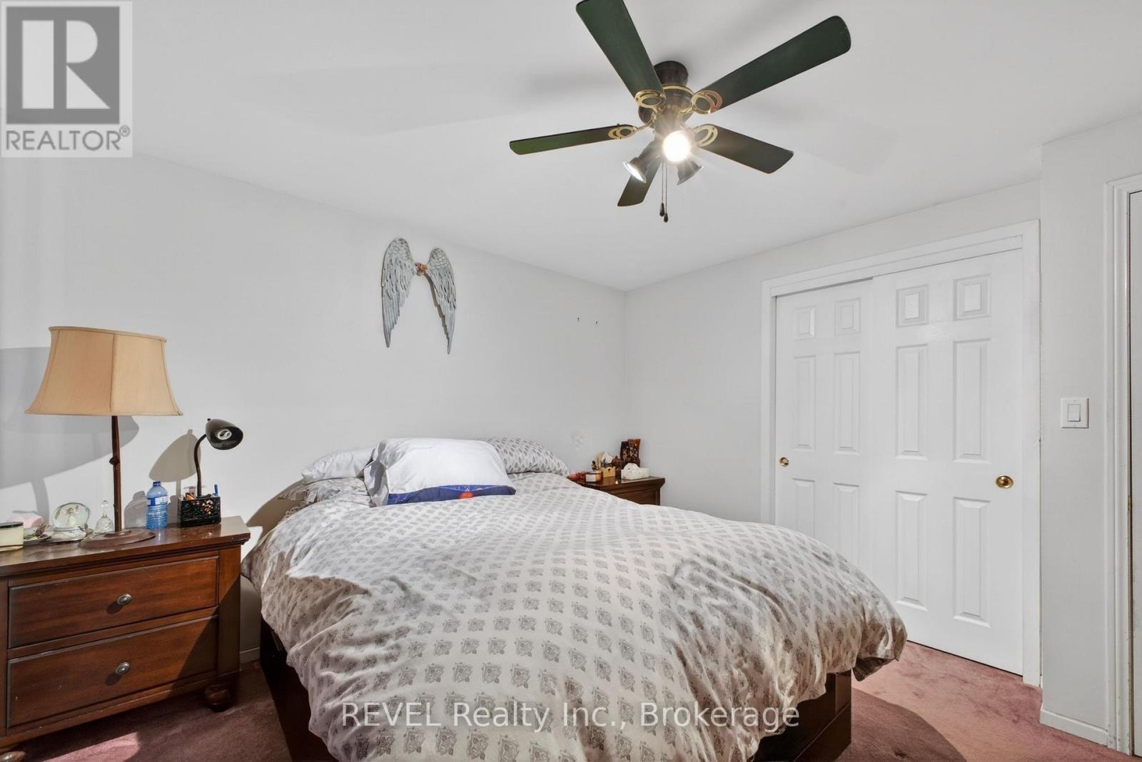9 REXLEIGH CRESCENT - 25