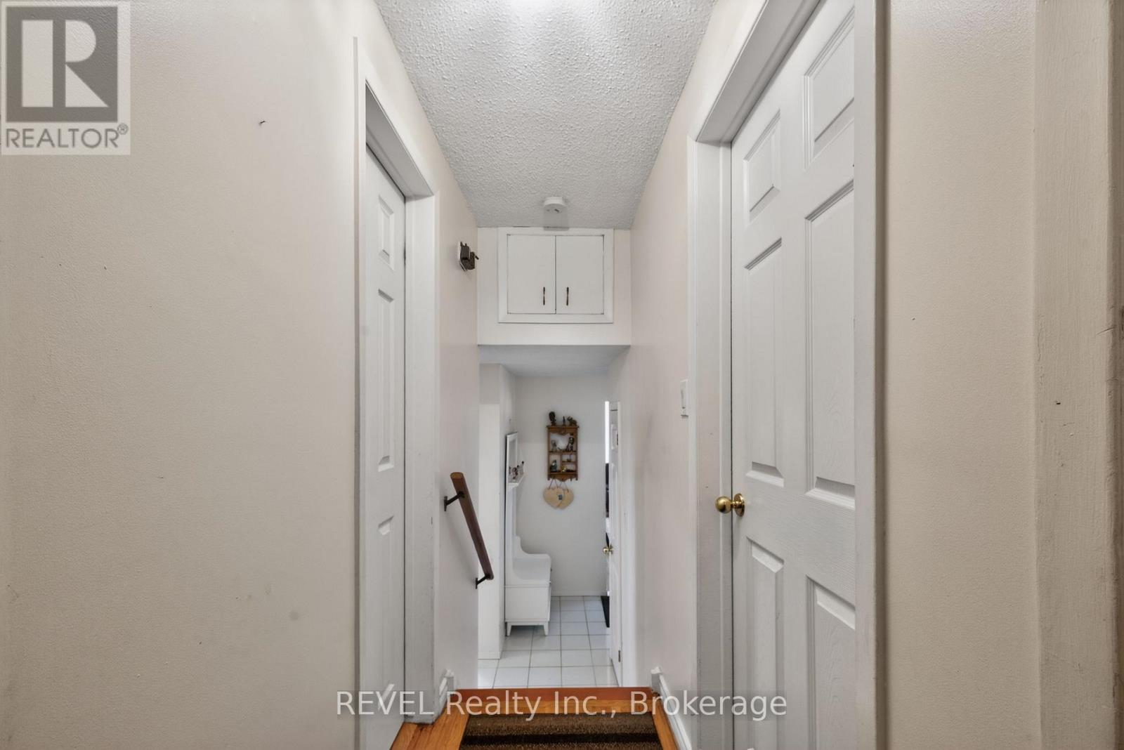 9 REXLEIGH CRESCENT - 28