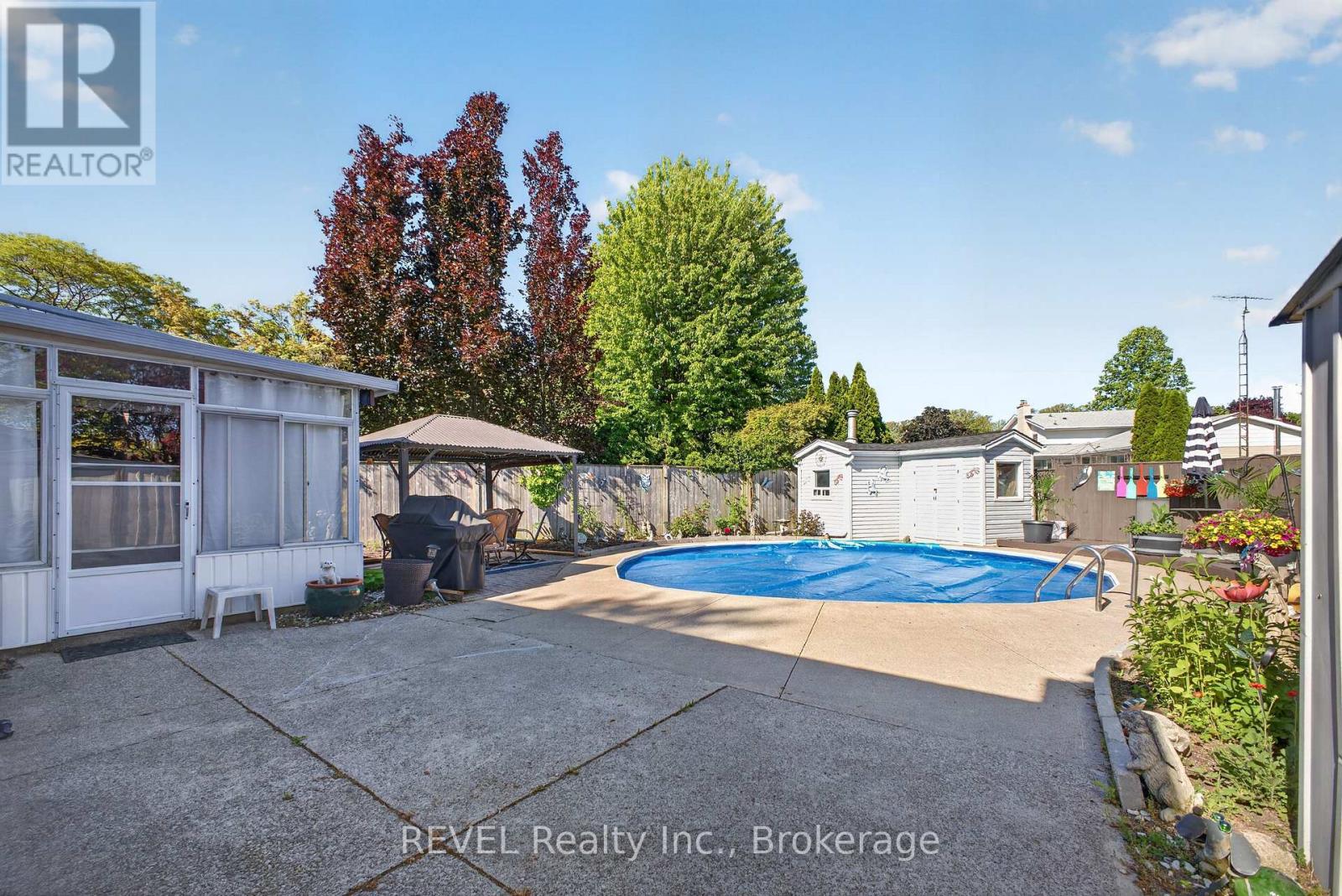 9 REXLEIGH CRESCENT - 29