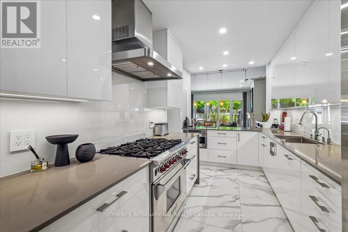 9 ROSE AVENUE - 7