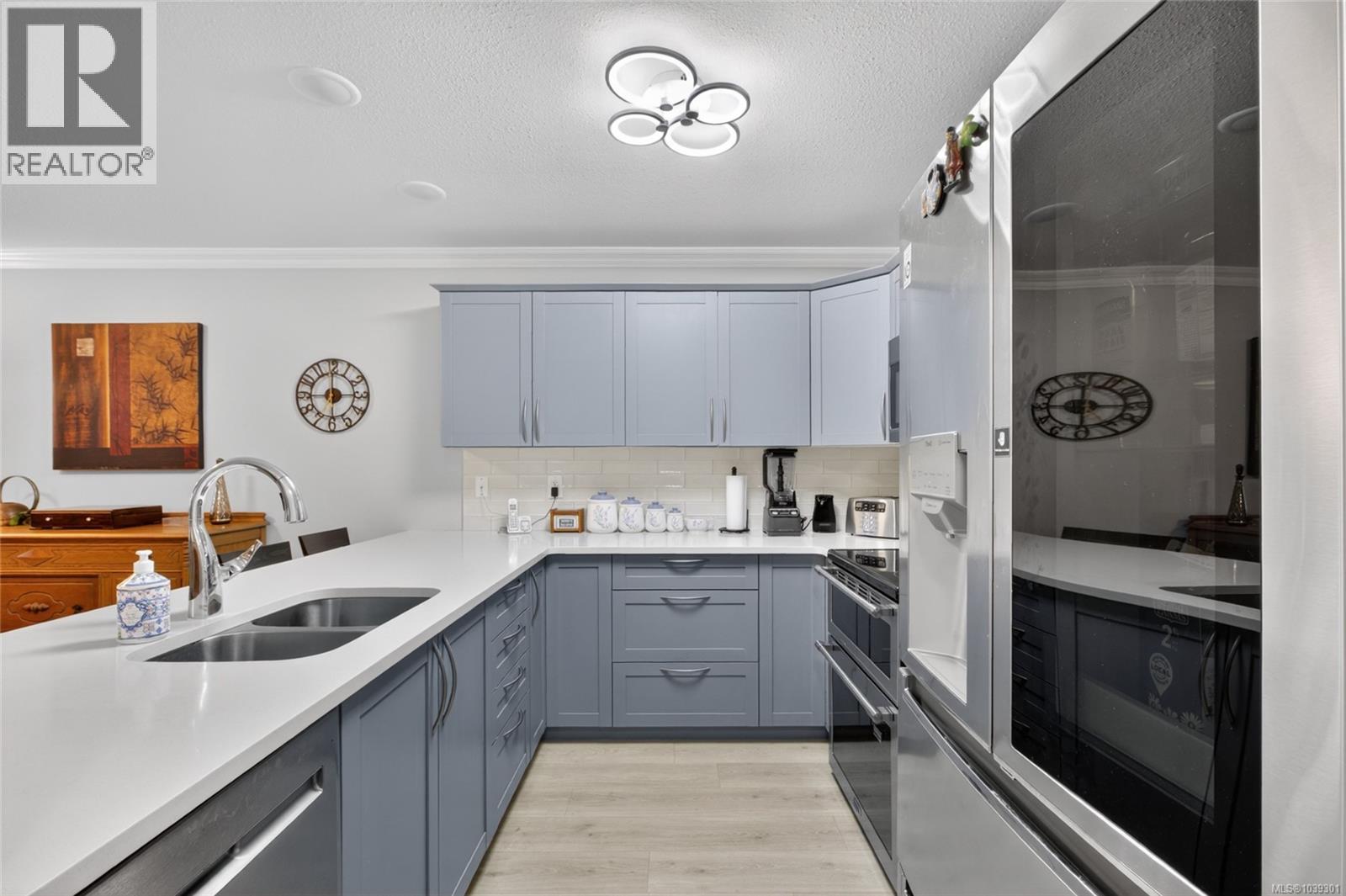 #51 2728 1st St - 8