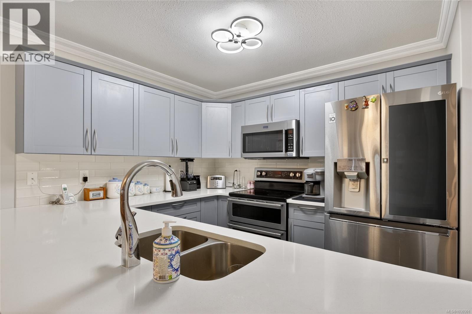 #51 2728 1st St - 9