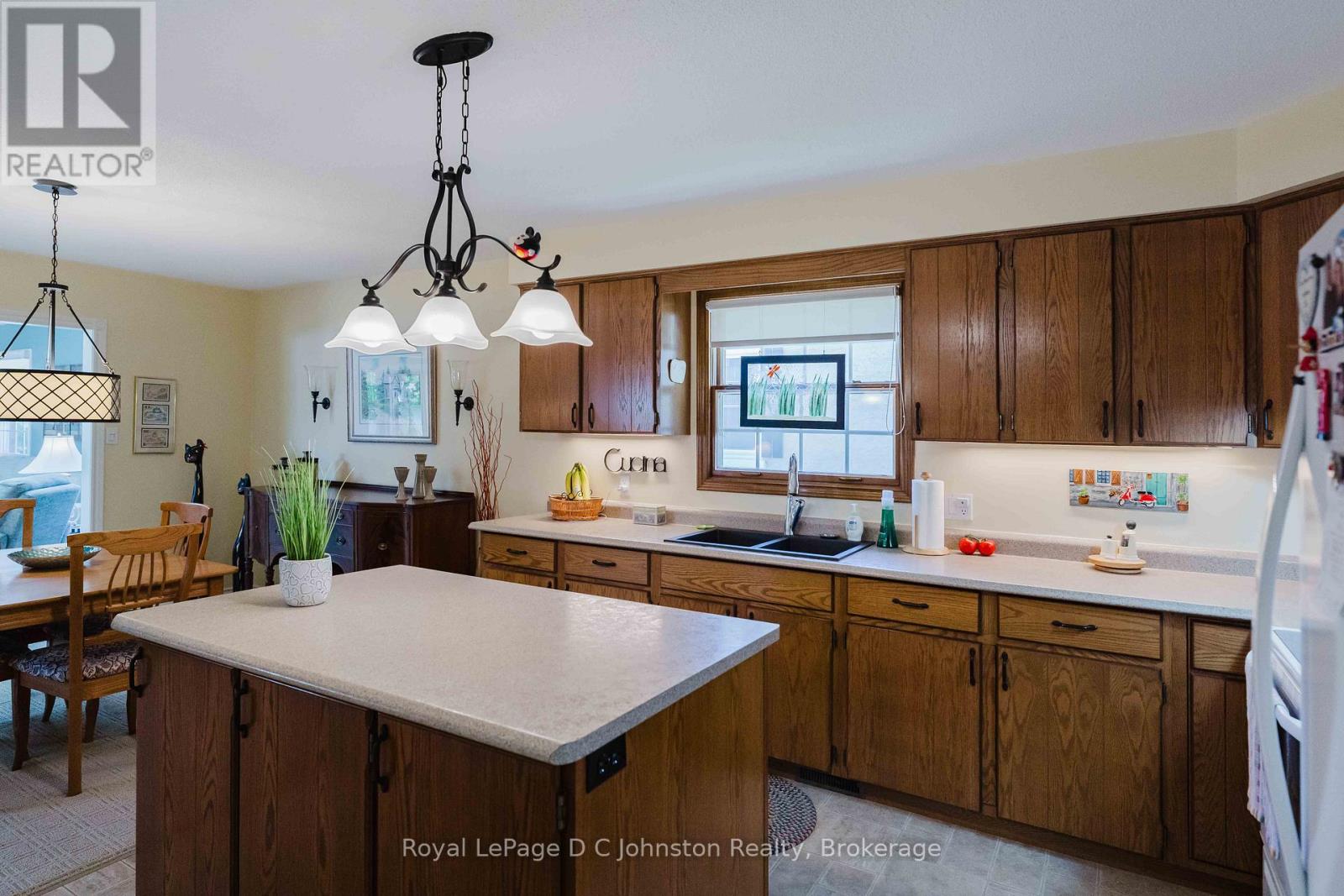 86 BREADALBANE STREET S - 12