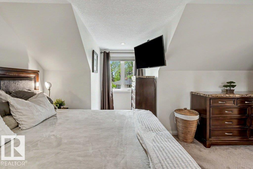 11539 141 ST NW - 15