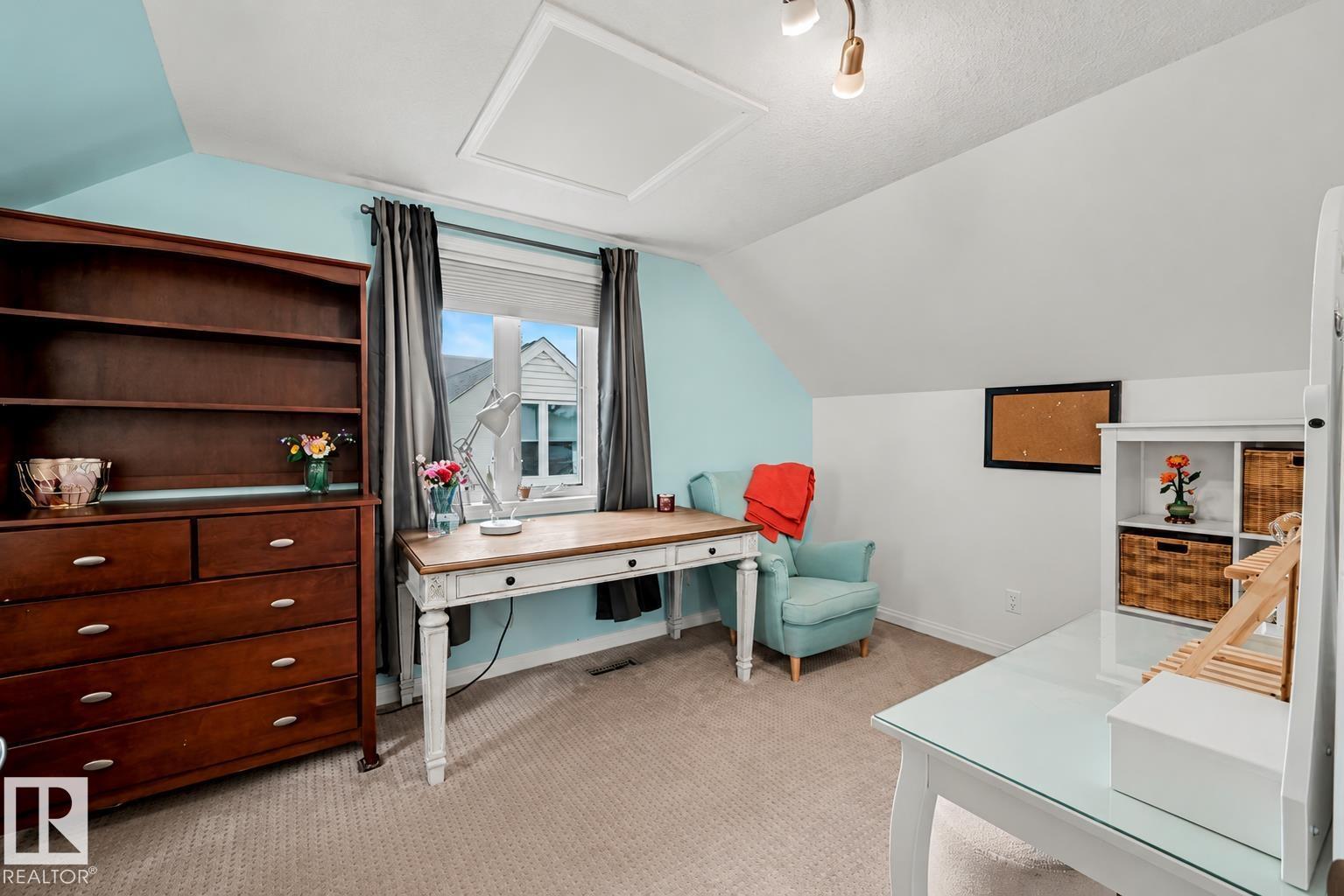 11539 141 ST NW - 18