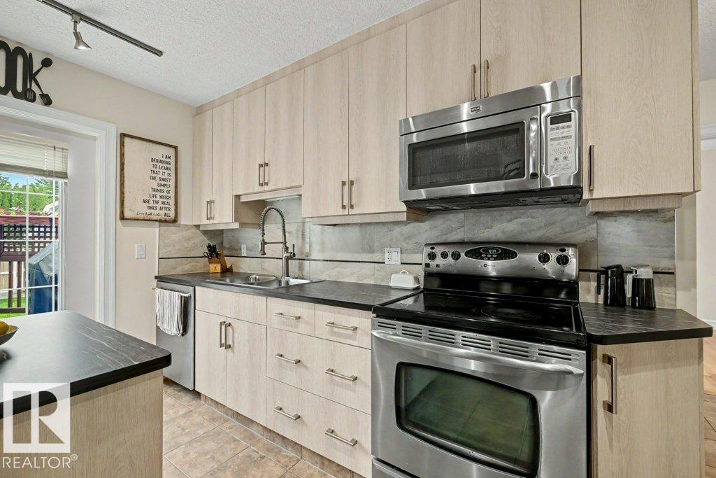 11539 141 ST NW - 29