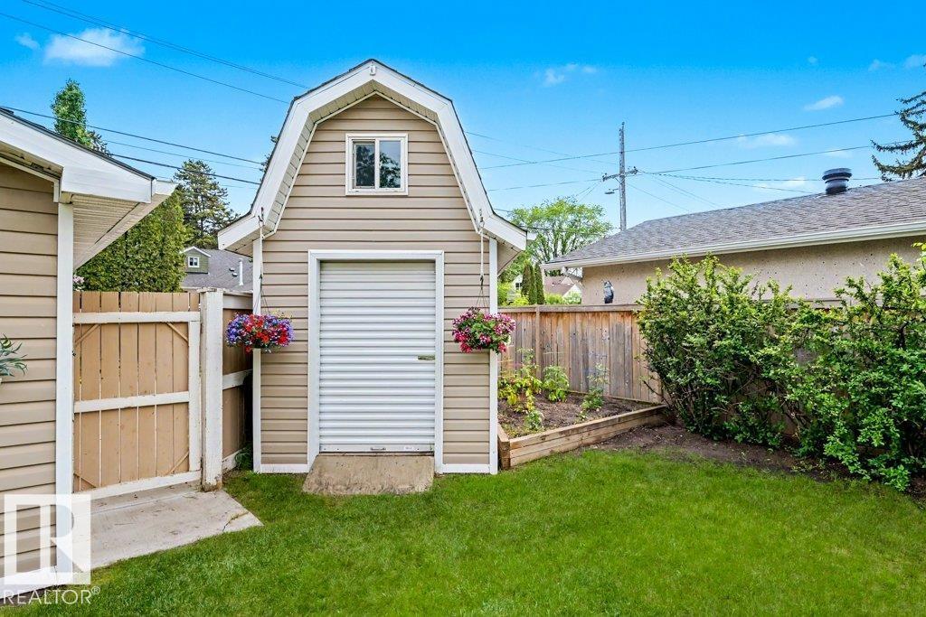 11539 141 ST NW - 41