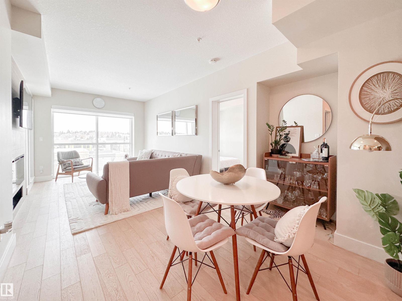 #718 200 BELLEROSE DR - 12