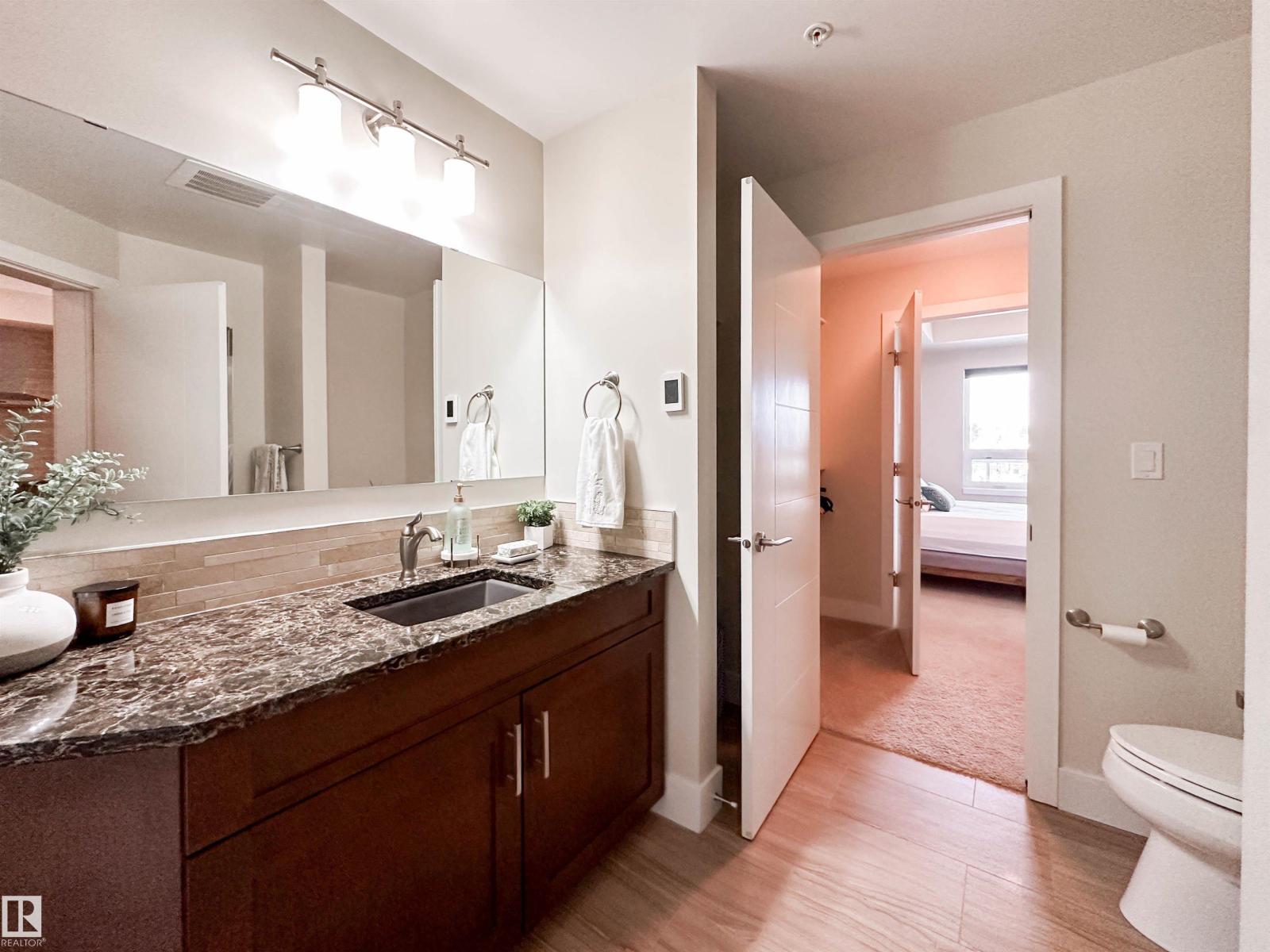 #718 200 BELLEROSE DR - 27
