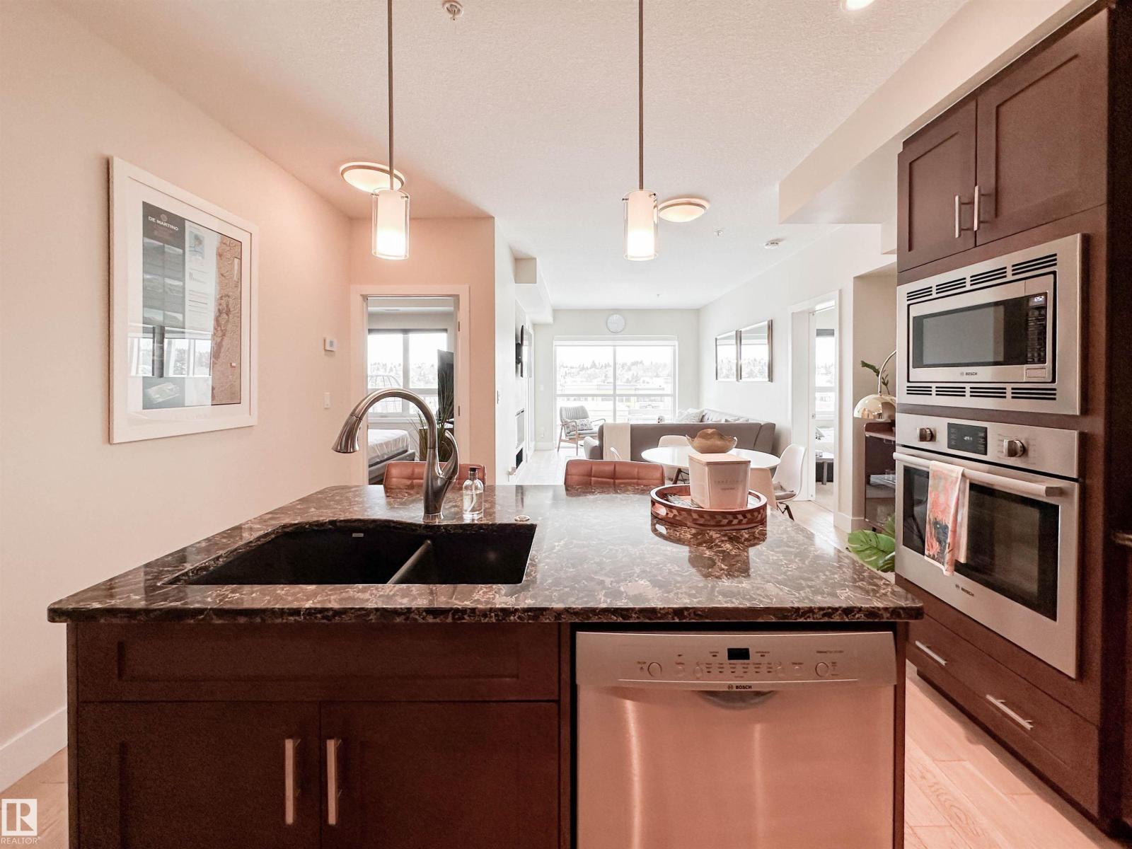 #718 200 BELLEROSE DR - 9