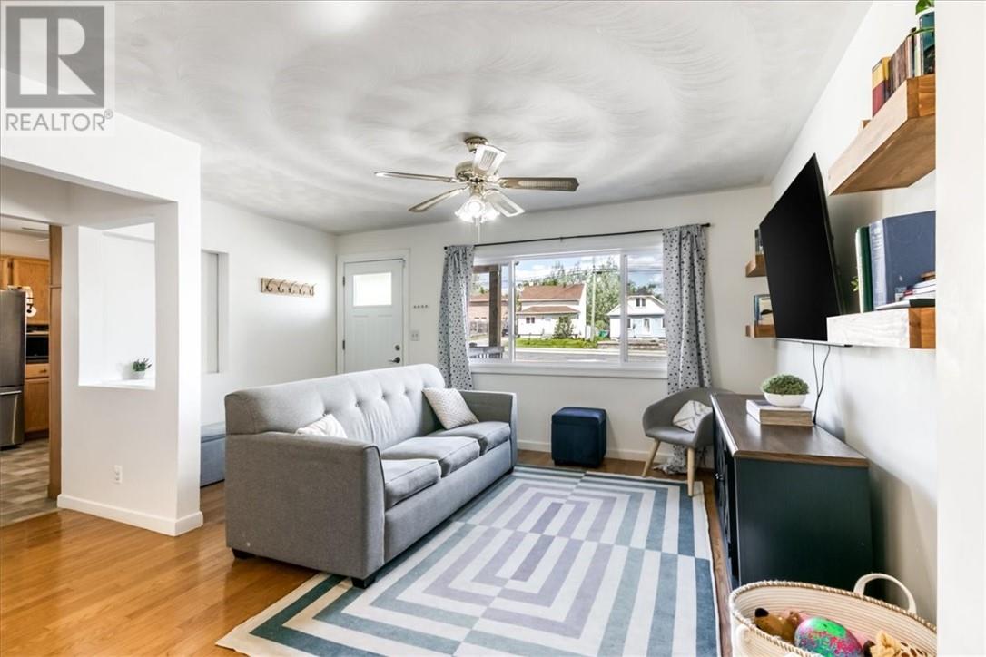 1251 Notre Dame Avenue - 12