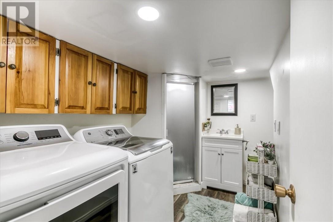 1251 Notre Dame Avenue - 32