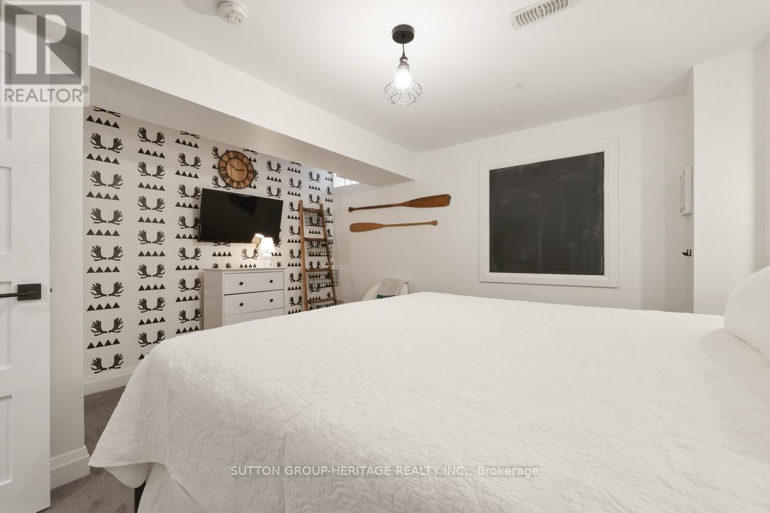 39 GLENGOWAN STREET - 42