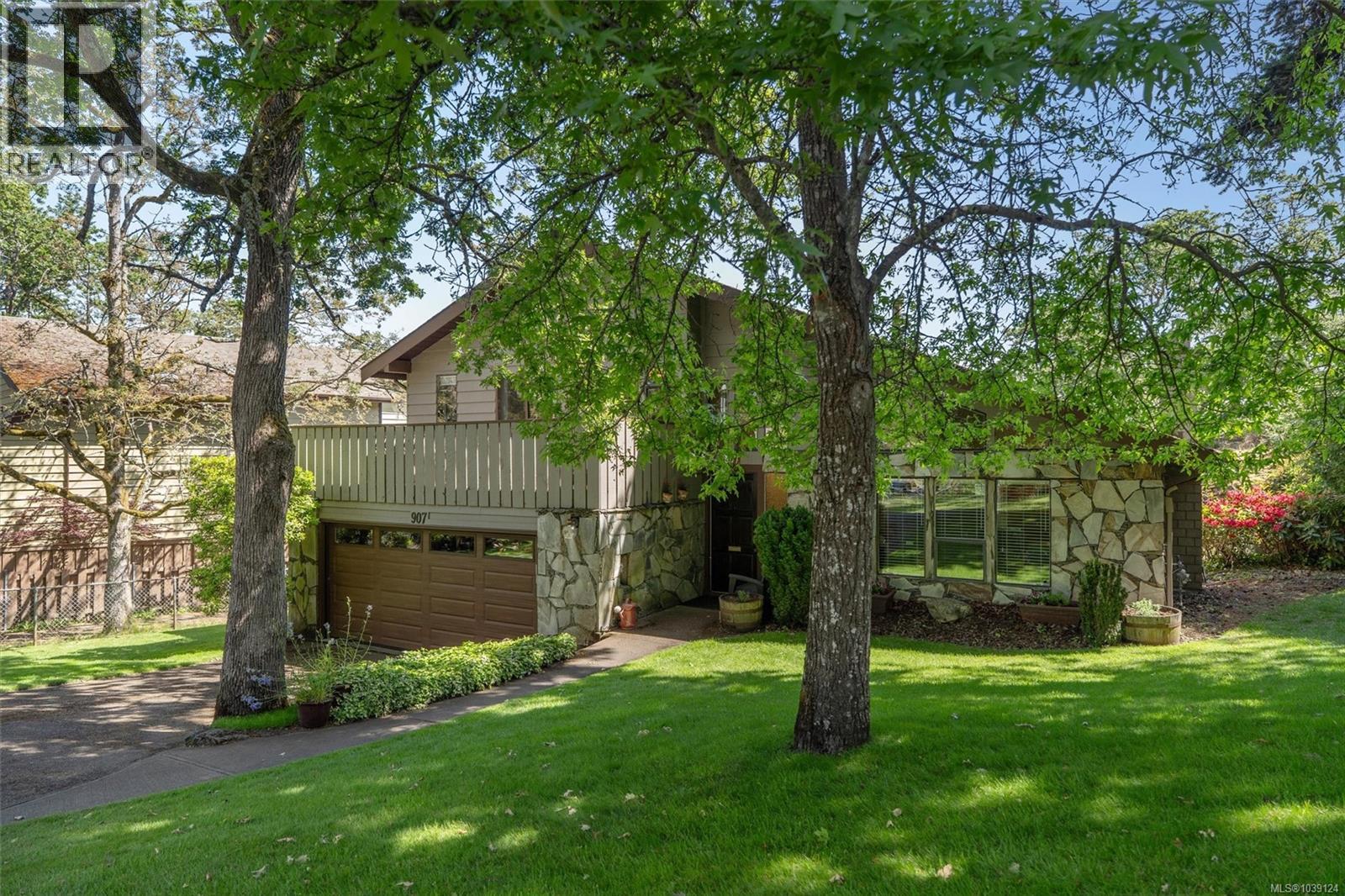 907 Woodhall Dr - 2