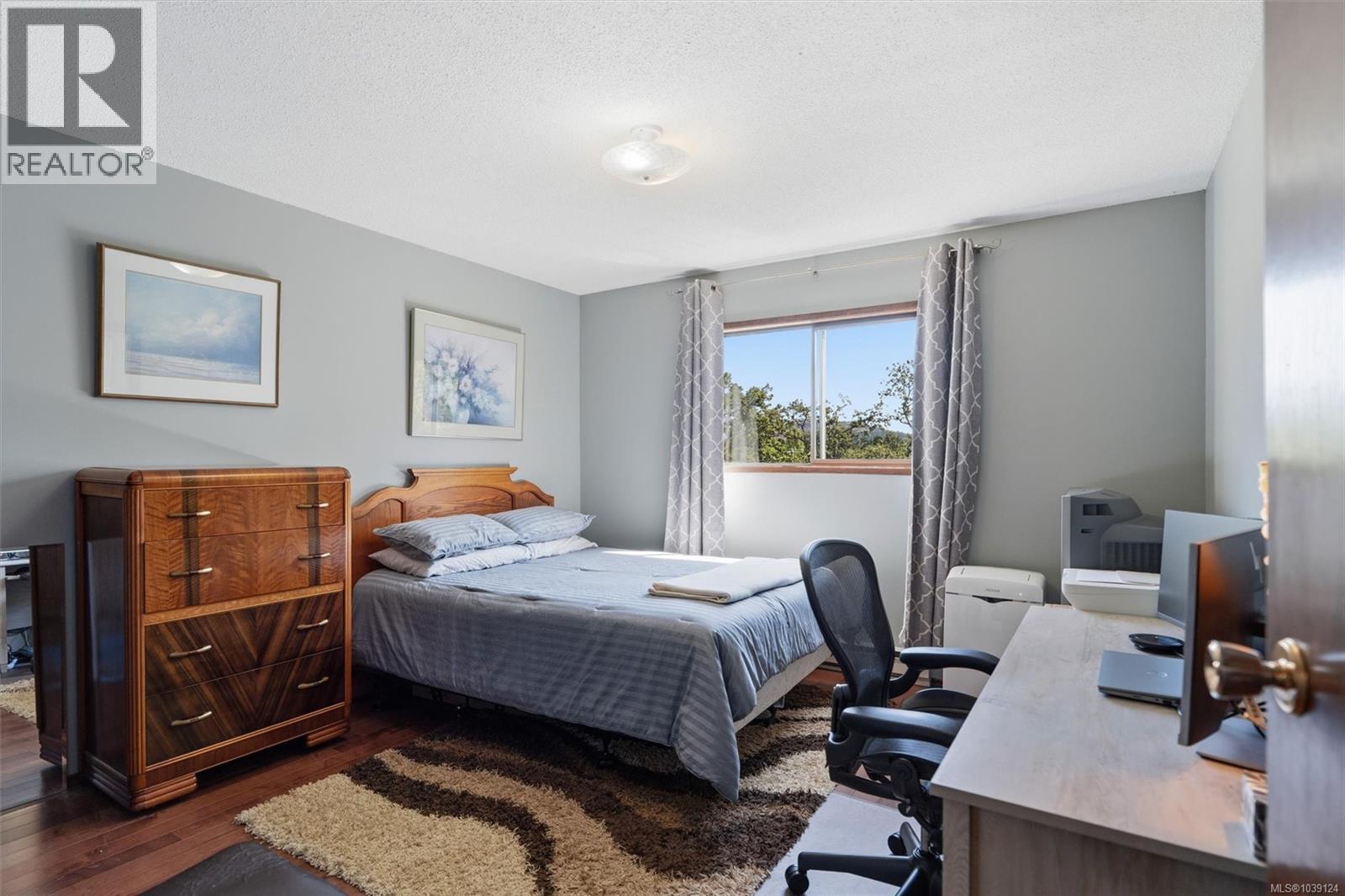 907 Woodhall Dr - 22