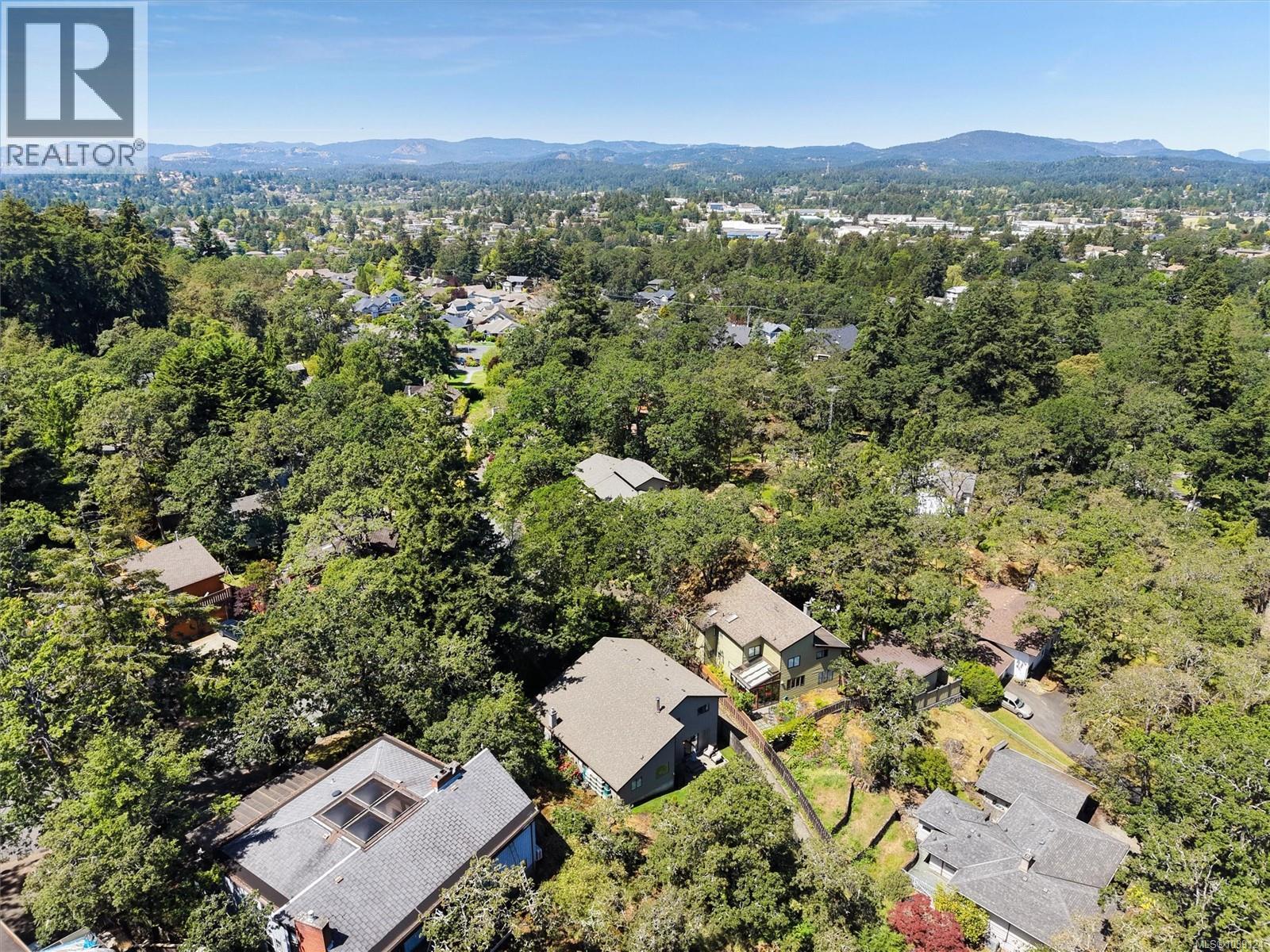 907 Woodhall Dr - 40