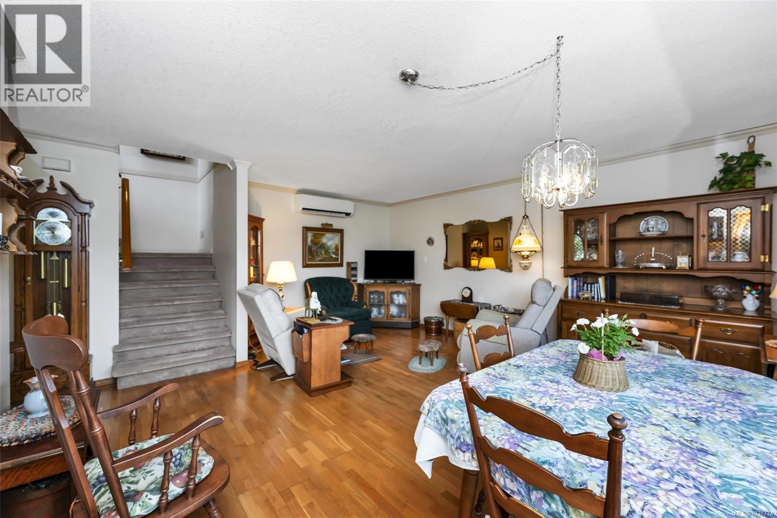 #1 10001 Fifth St - 12