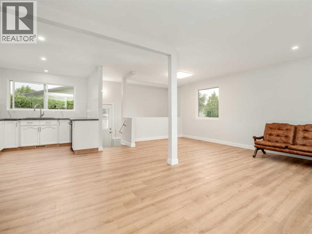 1209 31A Street S - 5