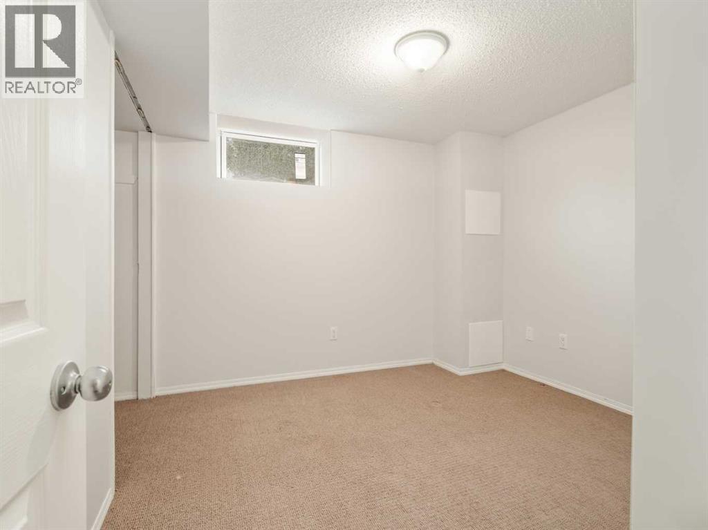1209 31A Street S - 33