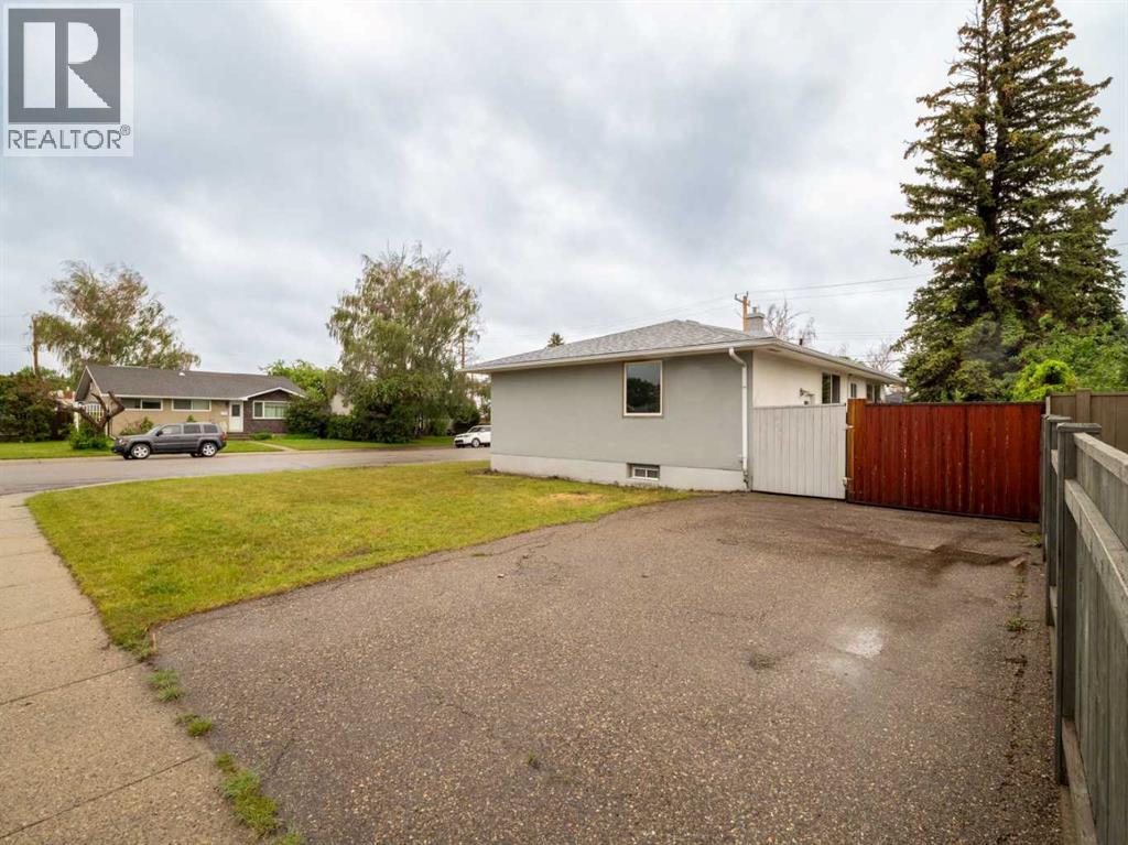 1209 31A Street S - 42