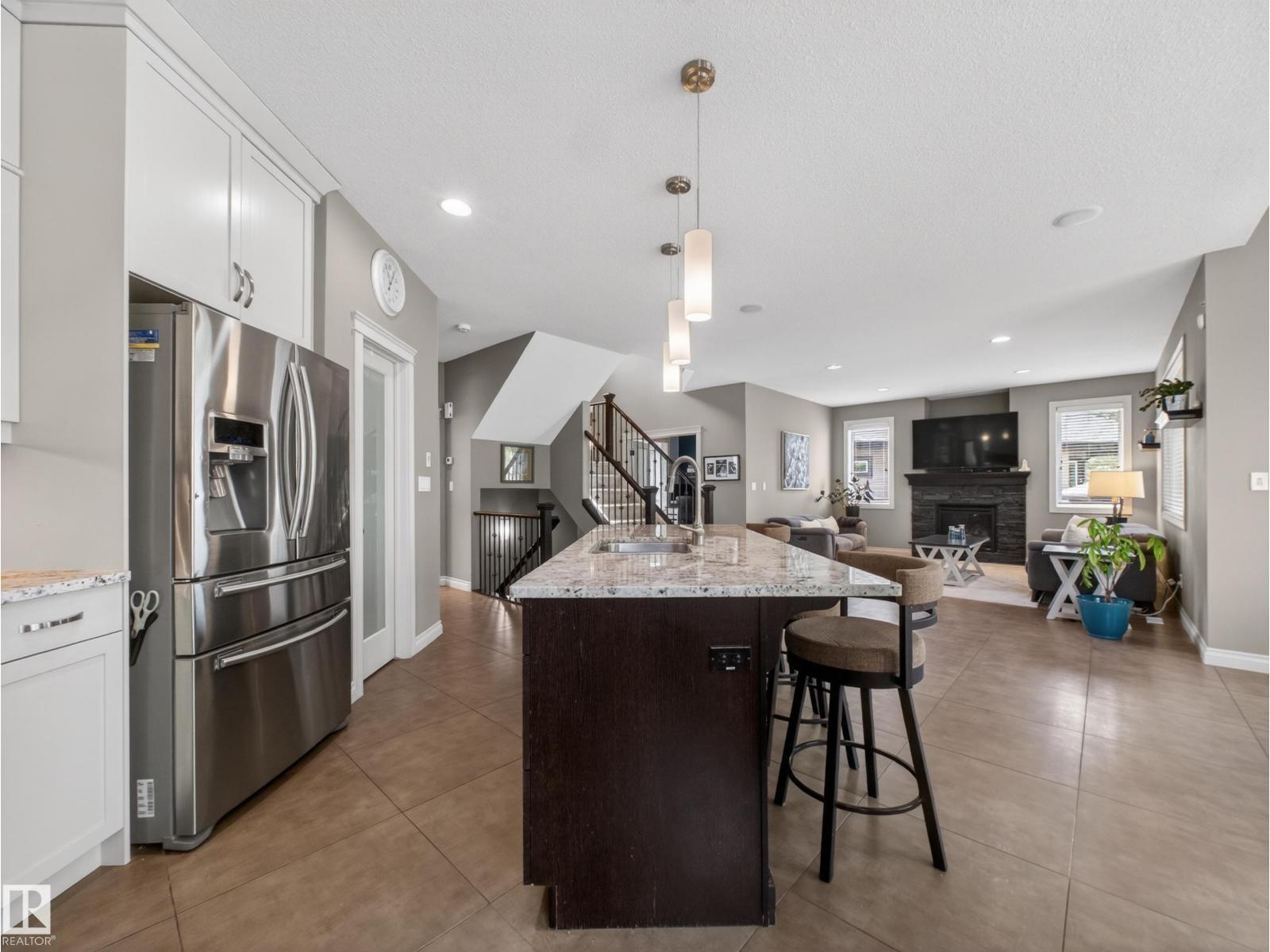 102 Lacombe DR — photo 11