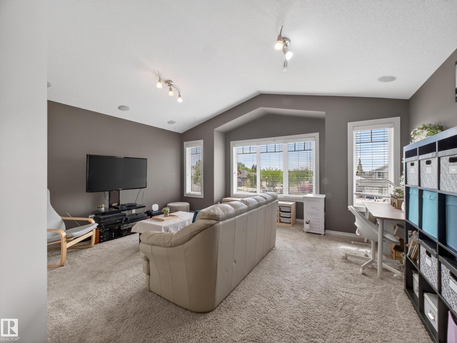 102 Lacombe DR — photo 39