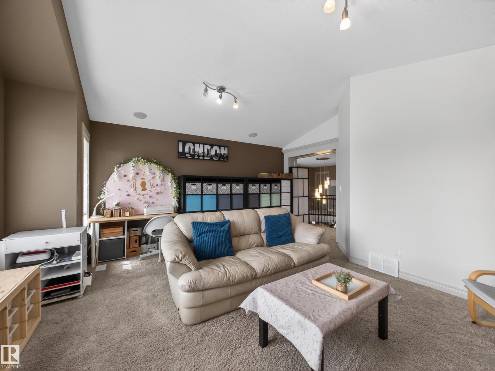 102 Lacombe DR — photo 40