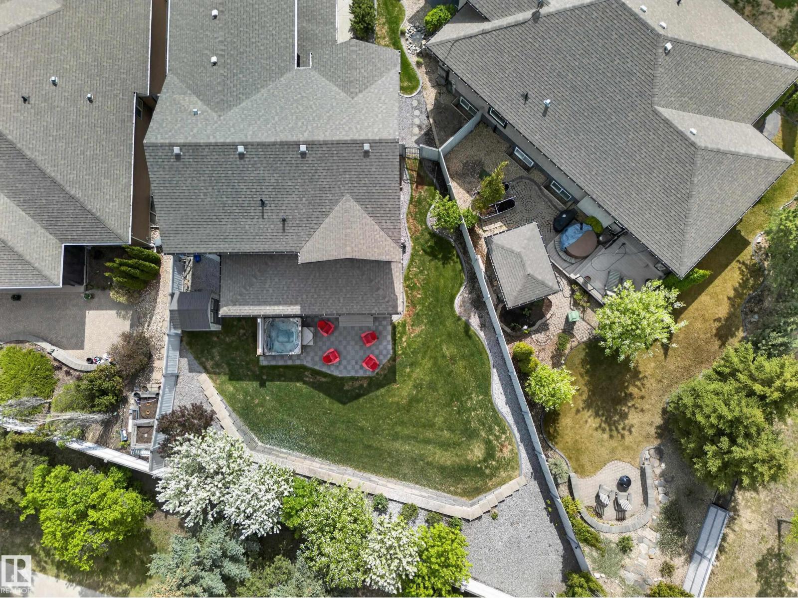 102 Lacombe DR — photo 65