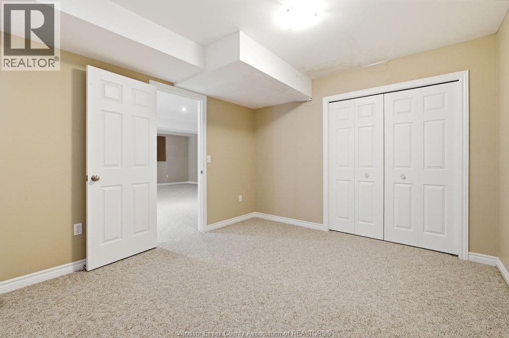 149 AMY CROFT DRIVE - 24
