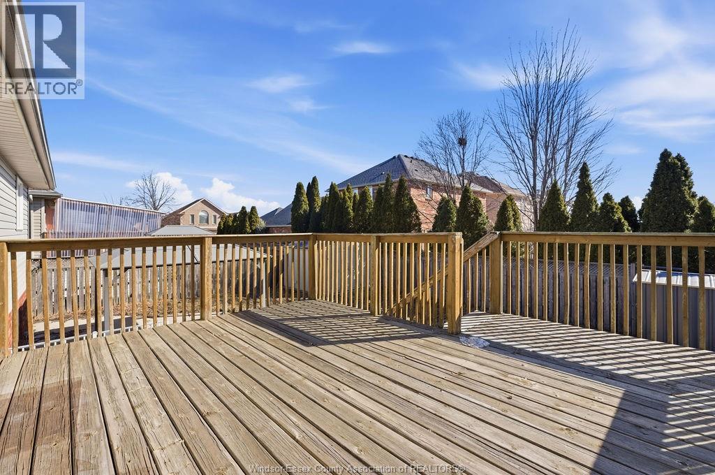 149 AMY CROFT DRIVE - 27