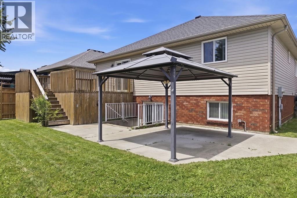 149 AMY CROFT DRIVE - 28