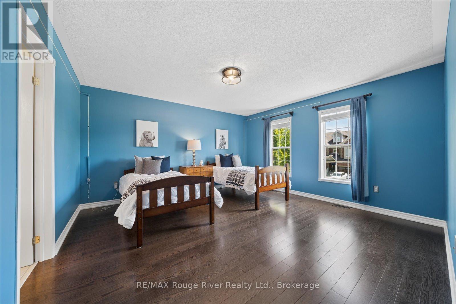 8 BRIGGS CRESCENT - 26