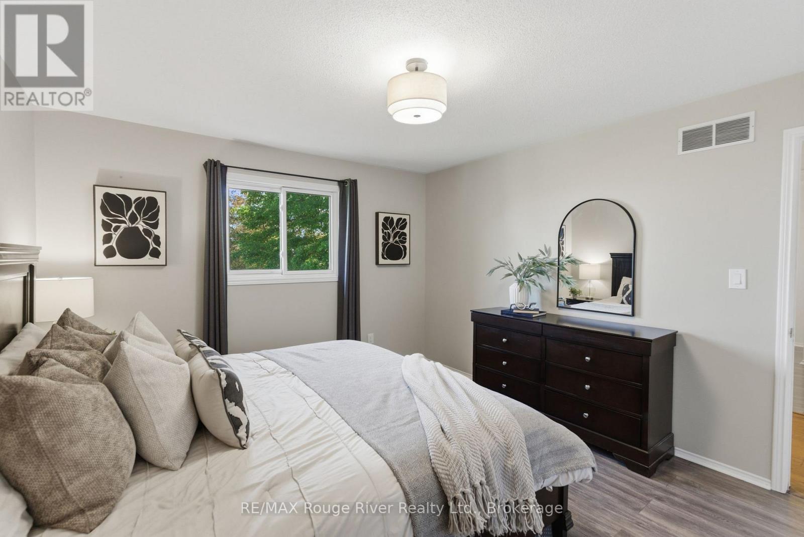 15 LAKEVIEW DRIVE - 18