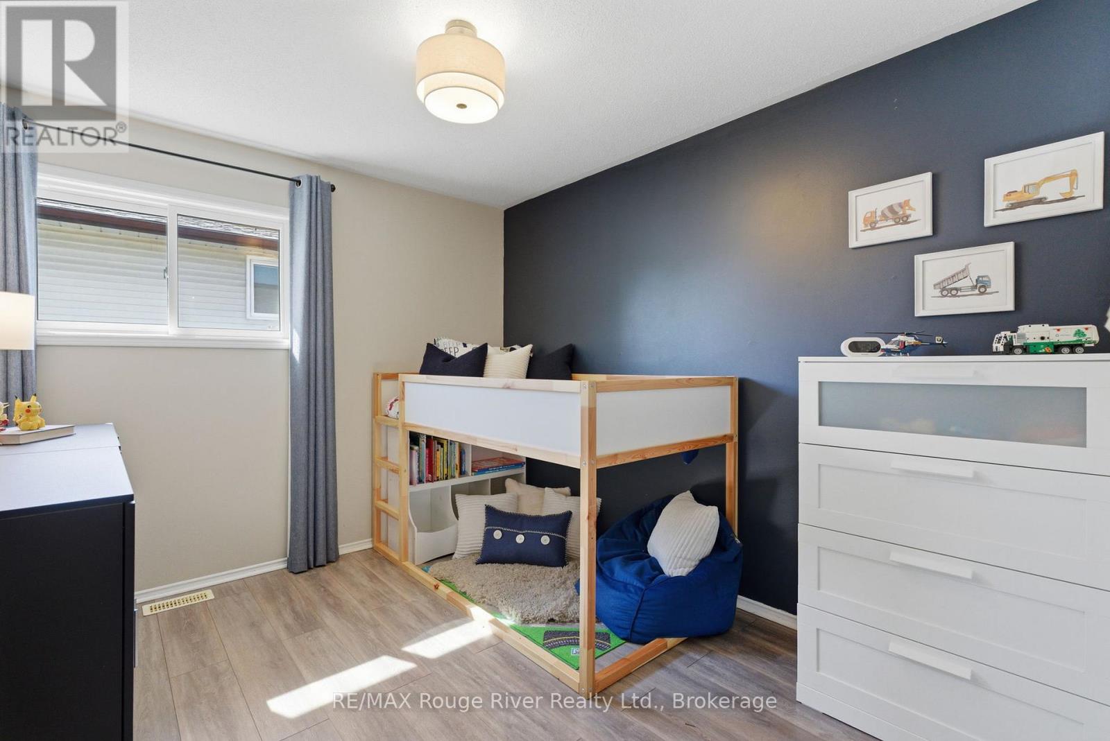 15 LAKEVIEW DRIVE - 24