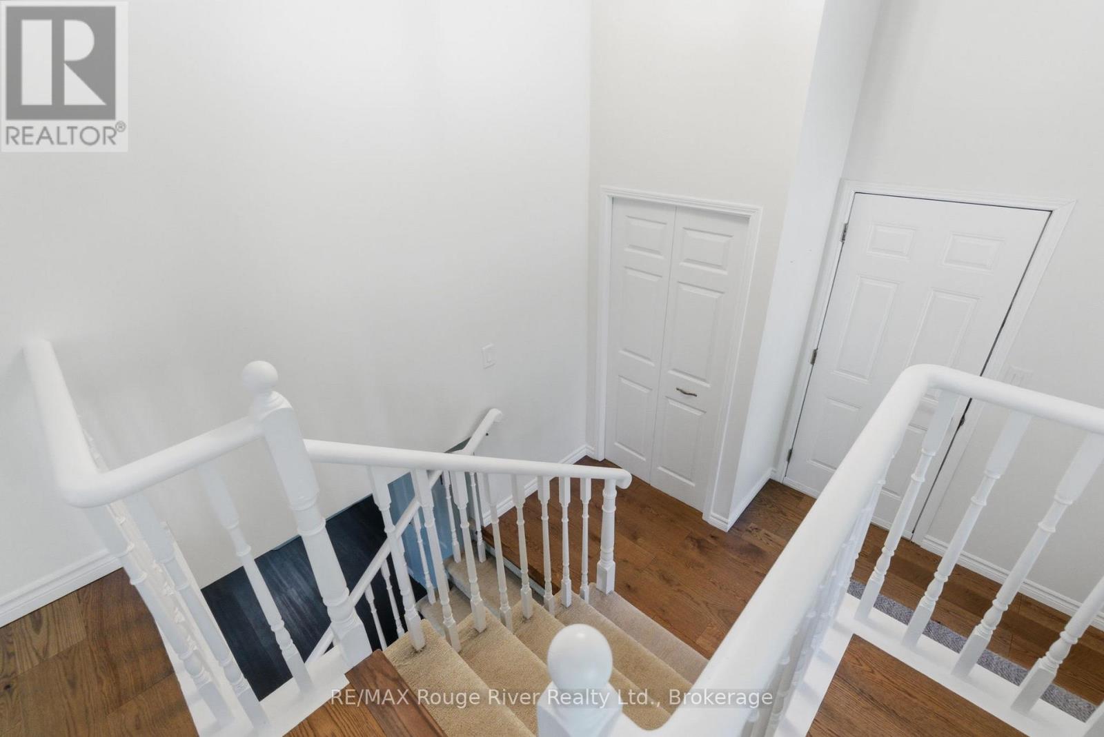 15 LAKEVIEW DRIVE - 26