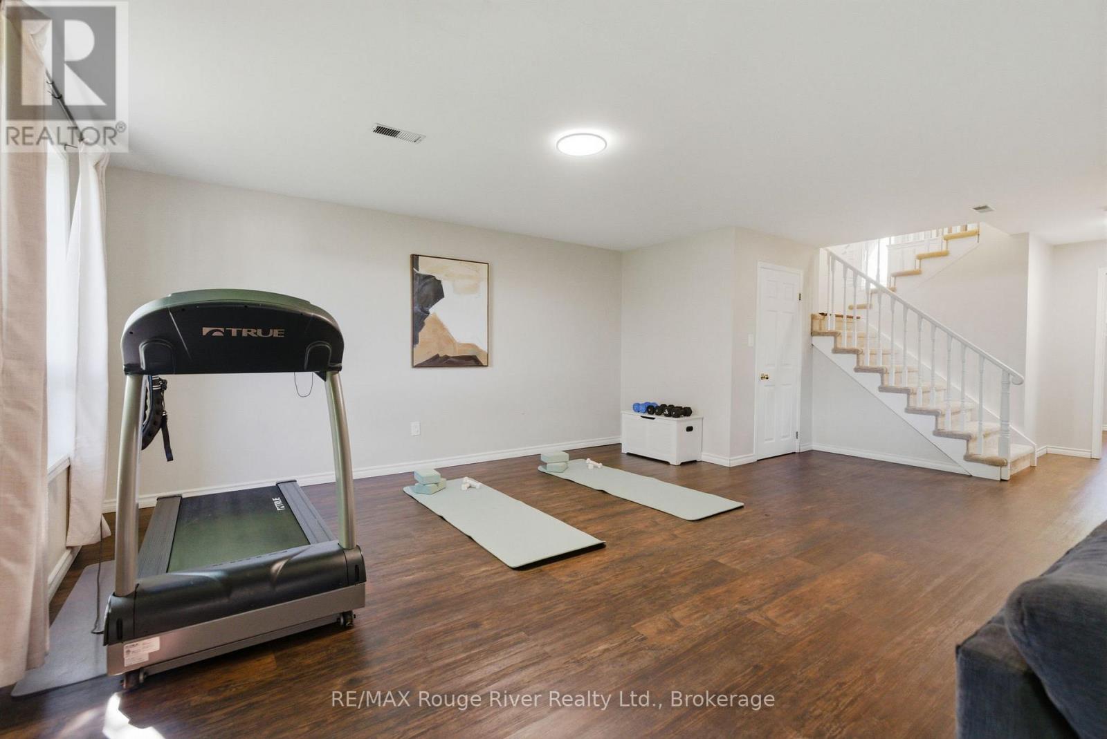 15 LAKEVIEW DRIVE - 36