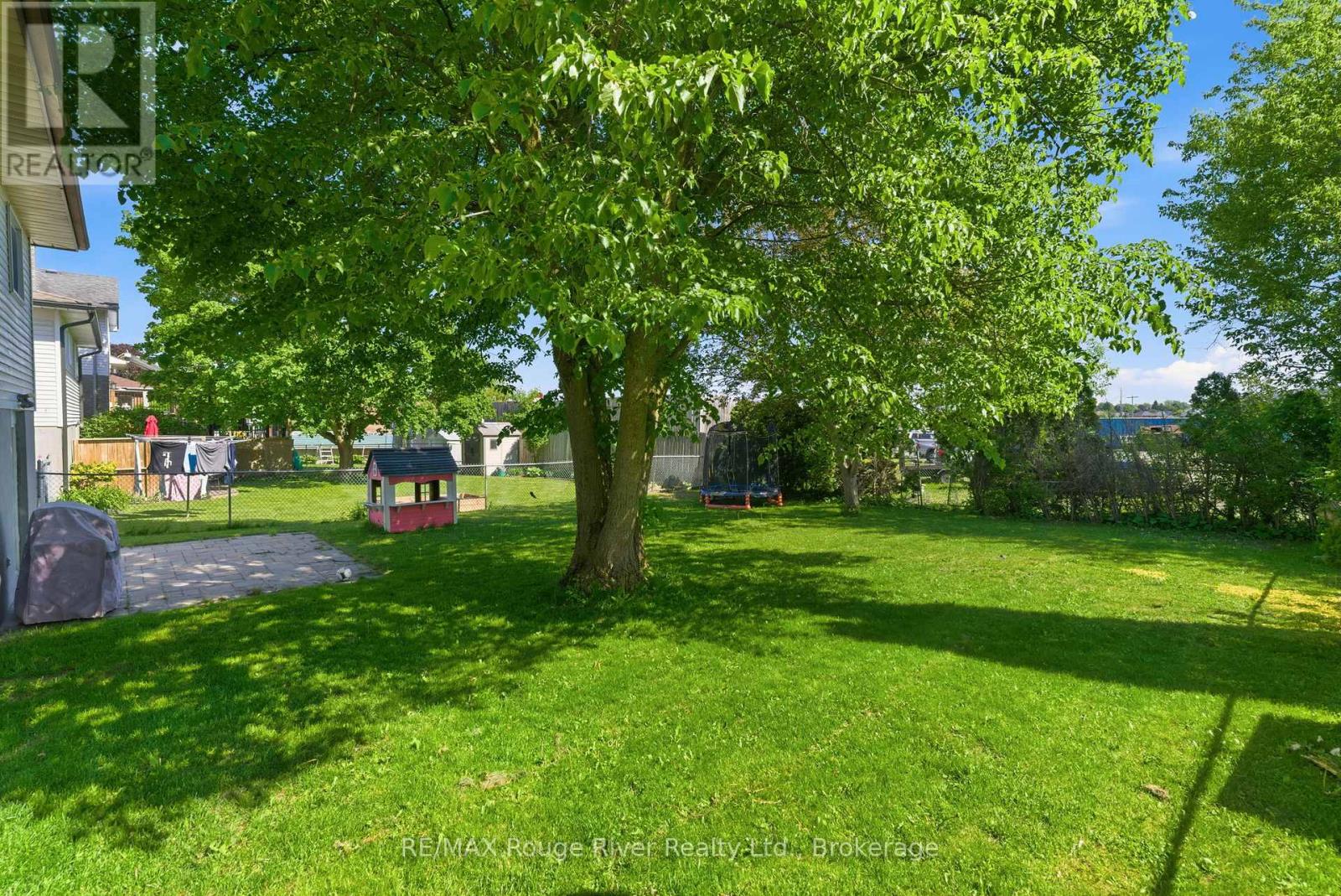 15 LAKEVIEW DRIVE - 38