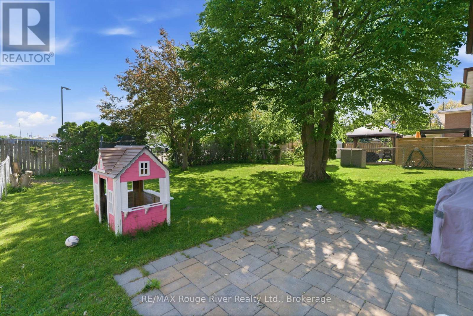 15 LAKEVIEW DRIVE - 42