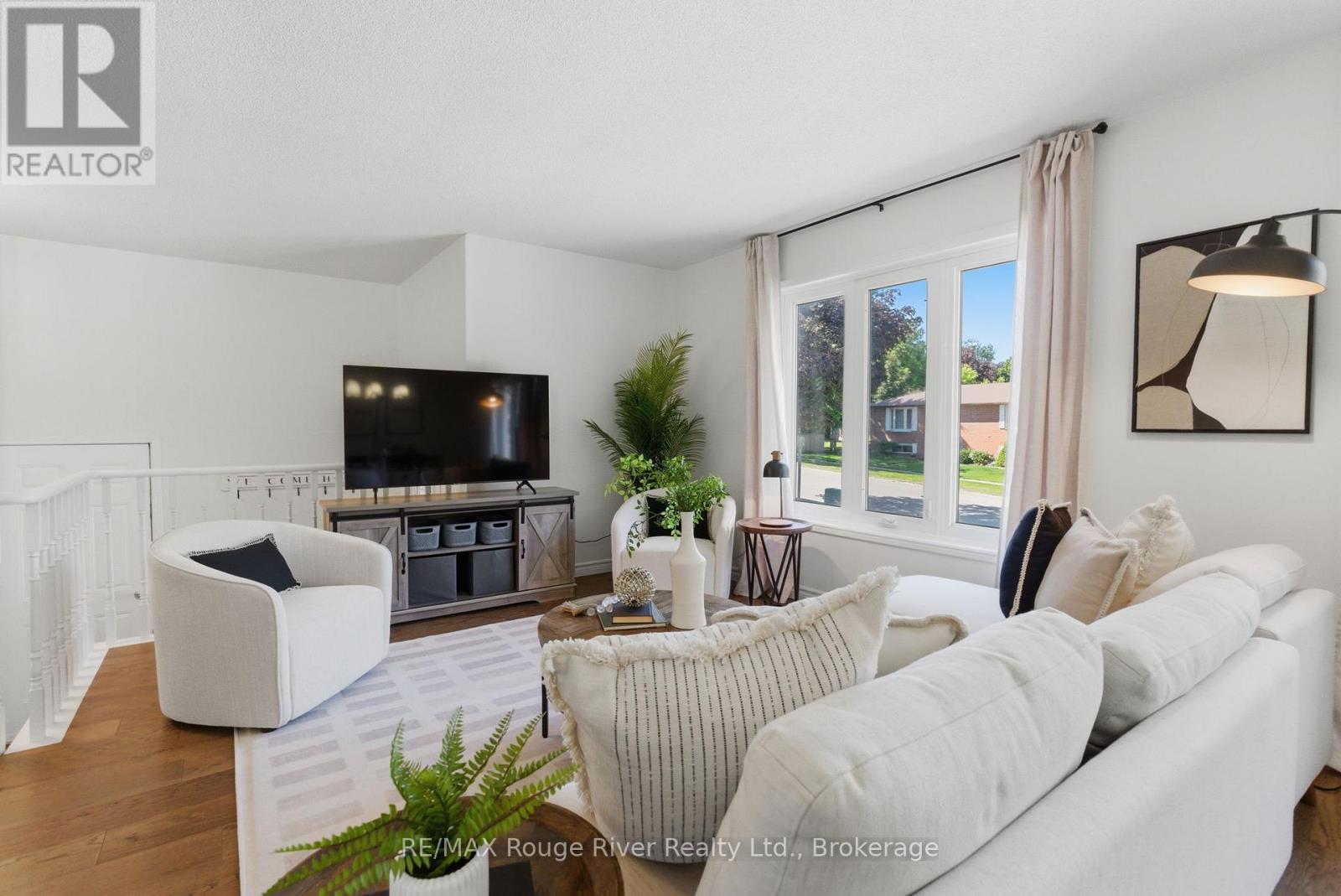 15 LAKEVIEW DRIVE - 6